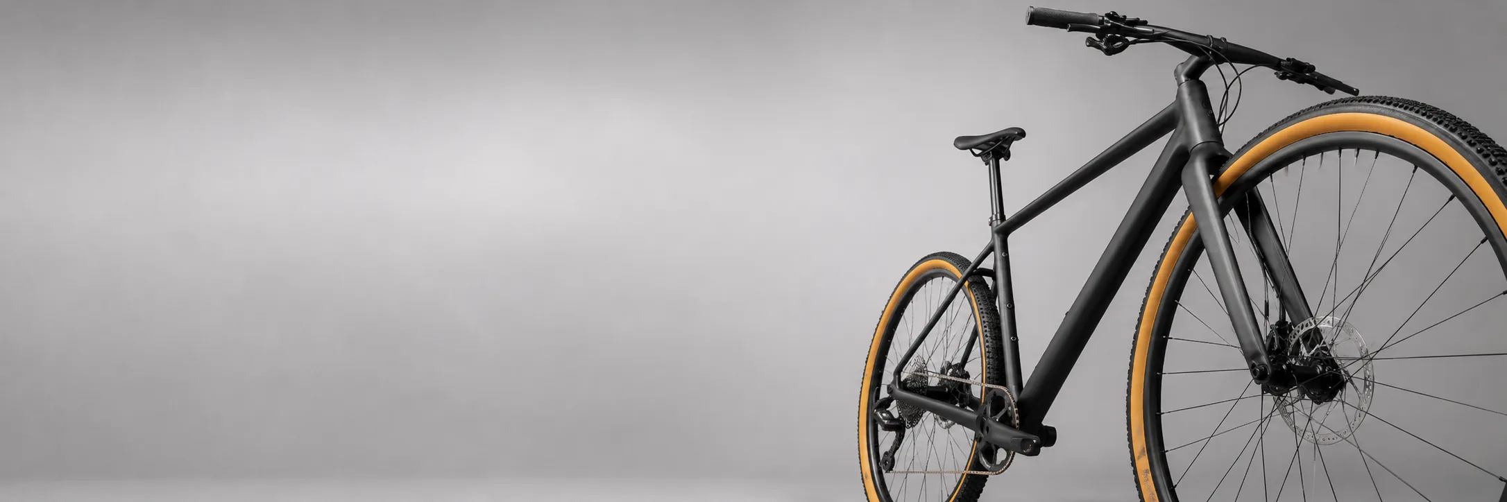 Каталог 4BIKE: велосипед с покрышкой на бежевой боковине